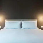 Soro Montevideo, Curio Collection By Hilton