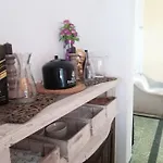 Muy Linda Casa A 1 Cuadra De Terminal De Omnibus