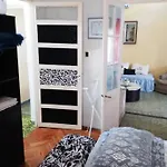 Muy Linda Casa A 1 Cuadra De Terminal De Omnibus