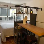 Comodo monoambiente bien ubicado en Cordon