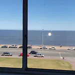 Frente Al Mar