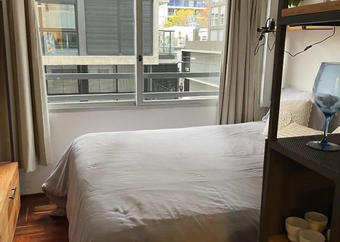 Comodo monoambiente bien ubicado en Cordon