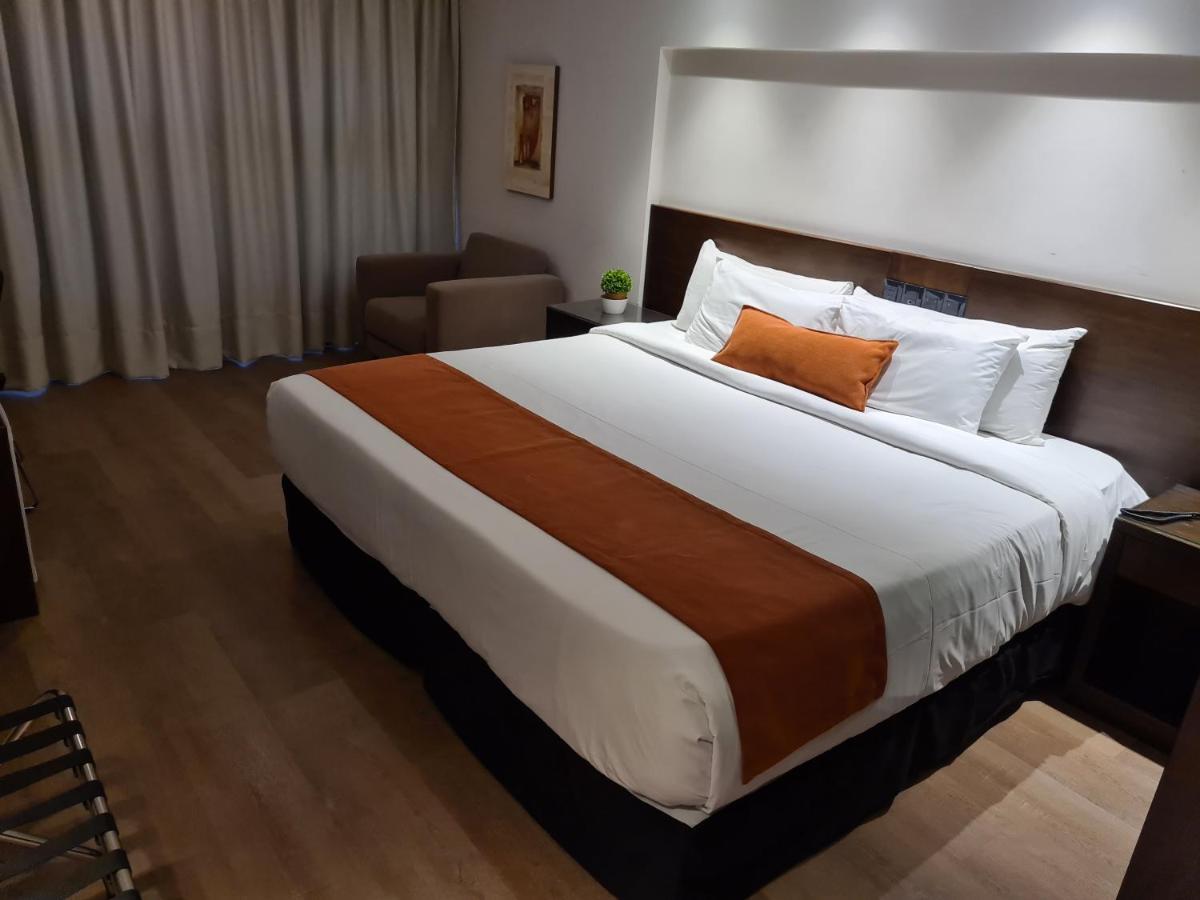 Hotel Crystal Tower