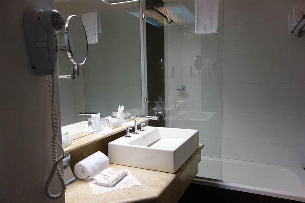 Lafayette Hotel 4*