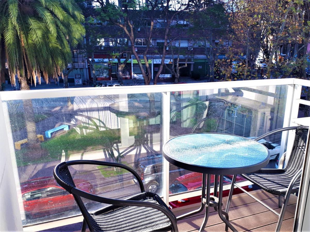 Muñoz Plaza M3388