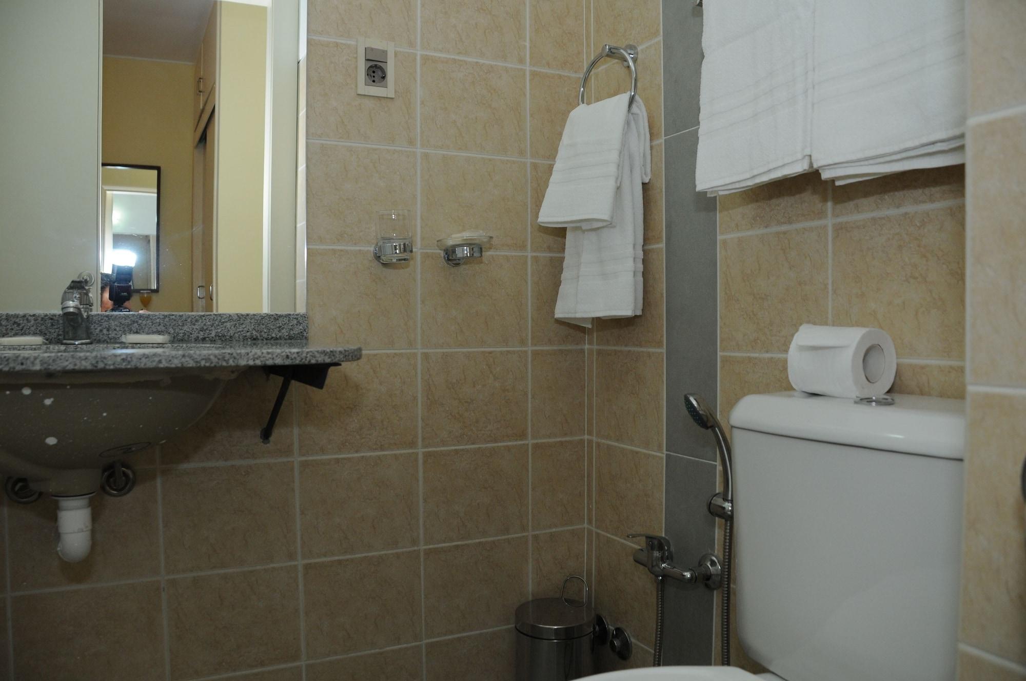 California Hotel 3*