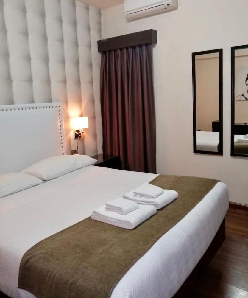 Alvear Hotel 3*