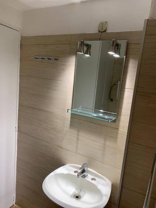 Apartamento Comodo Monoambiente Bien Ubicado En Cordon