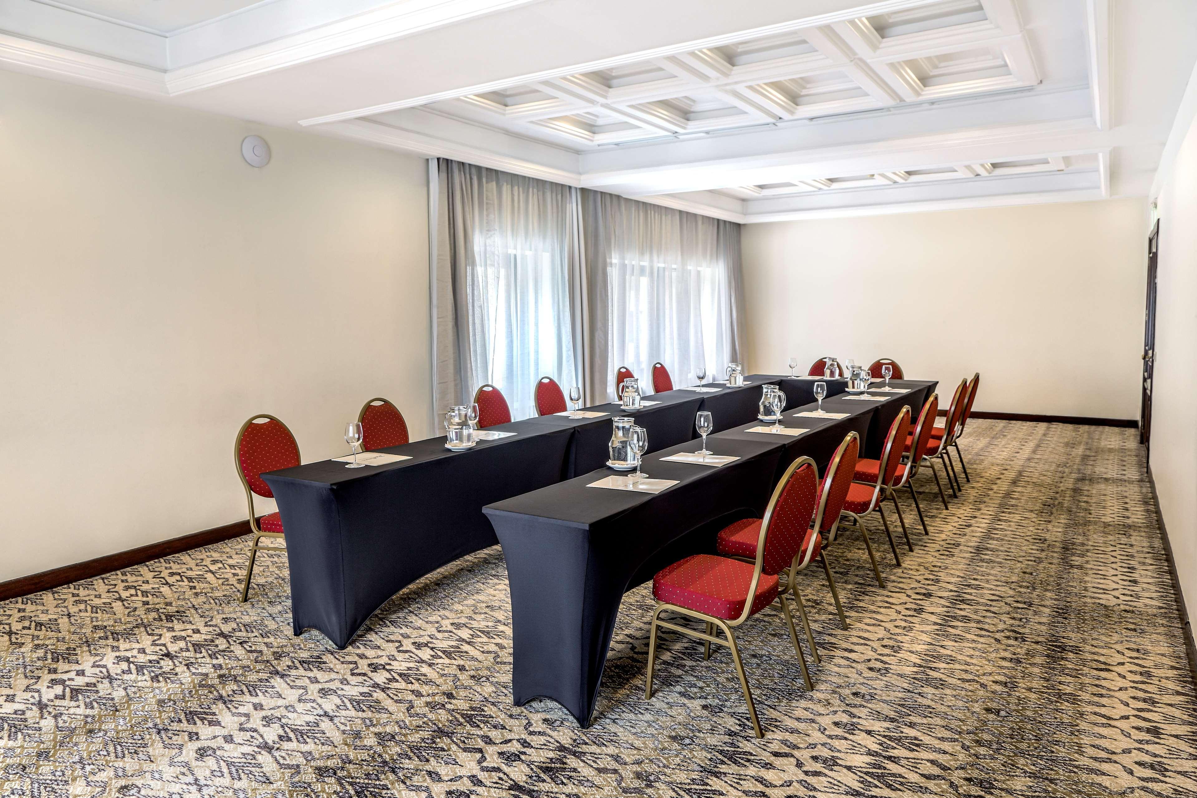 Radisson Victoria Plaza Hotel