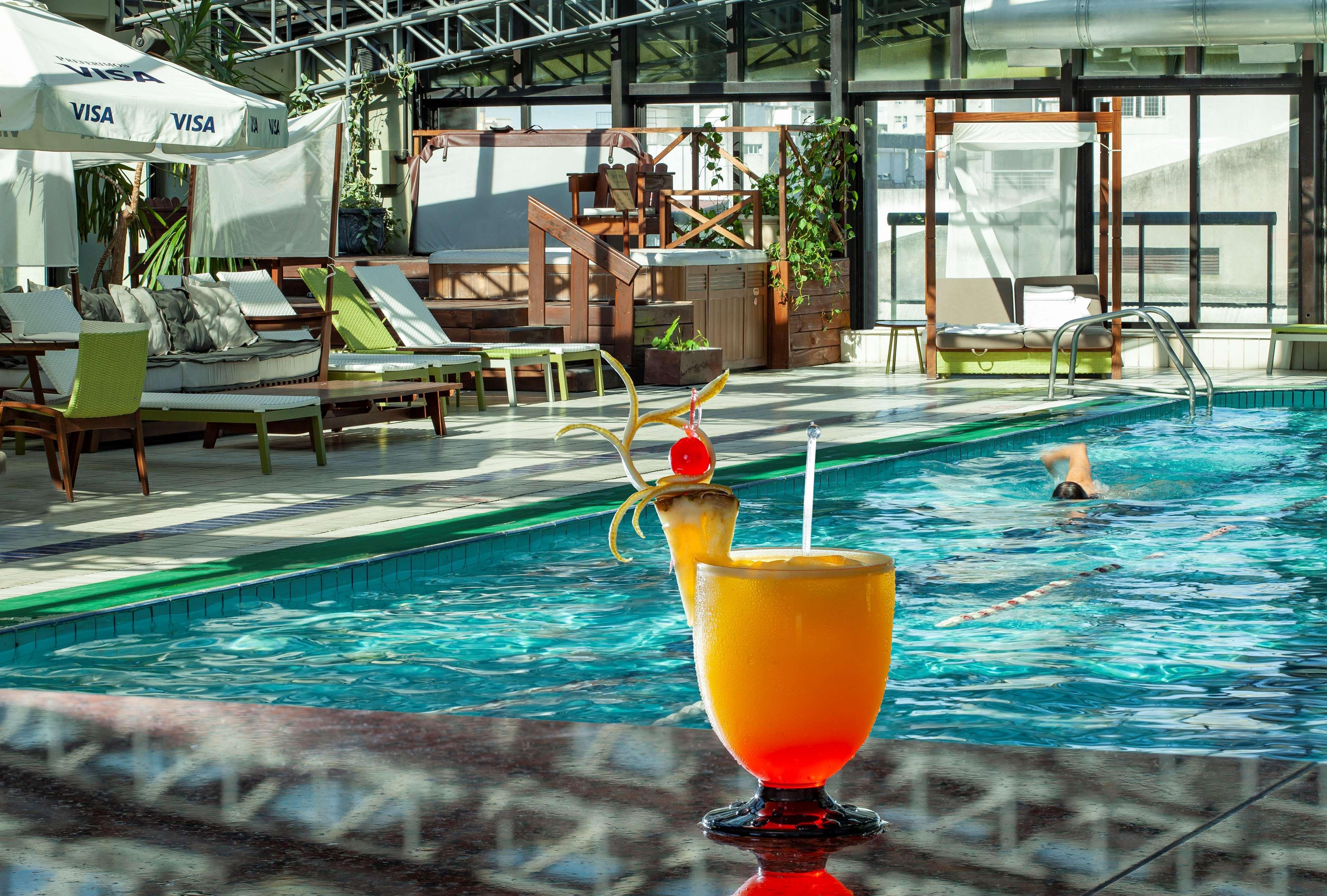 Radisson Victoria Plaza 5*
