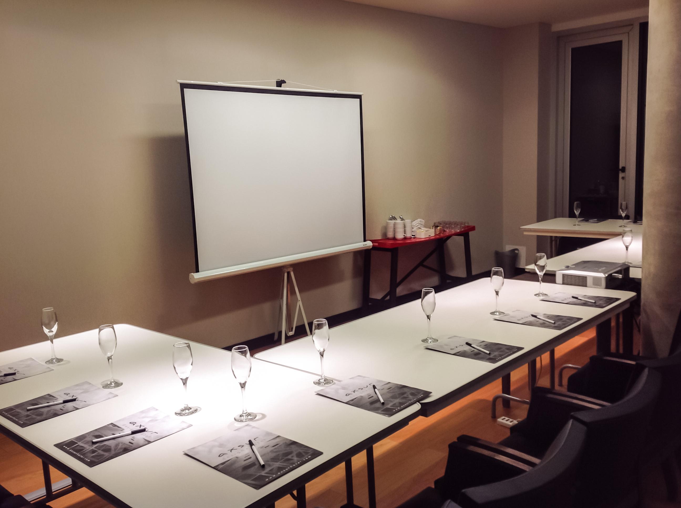 Axsur Design Hotel 4*