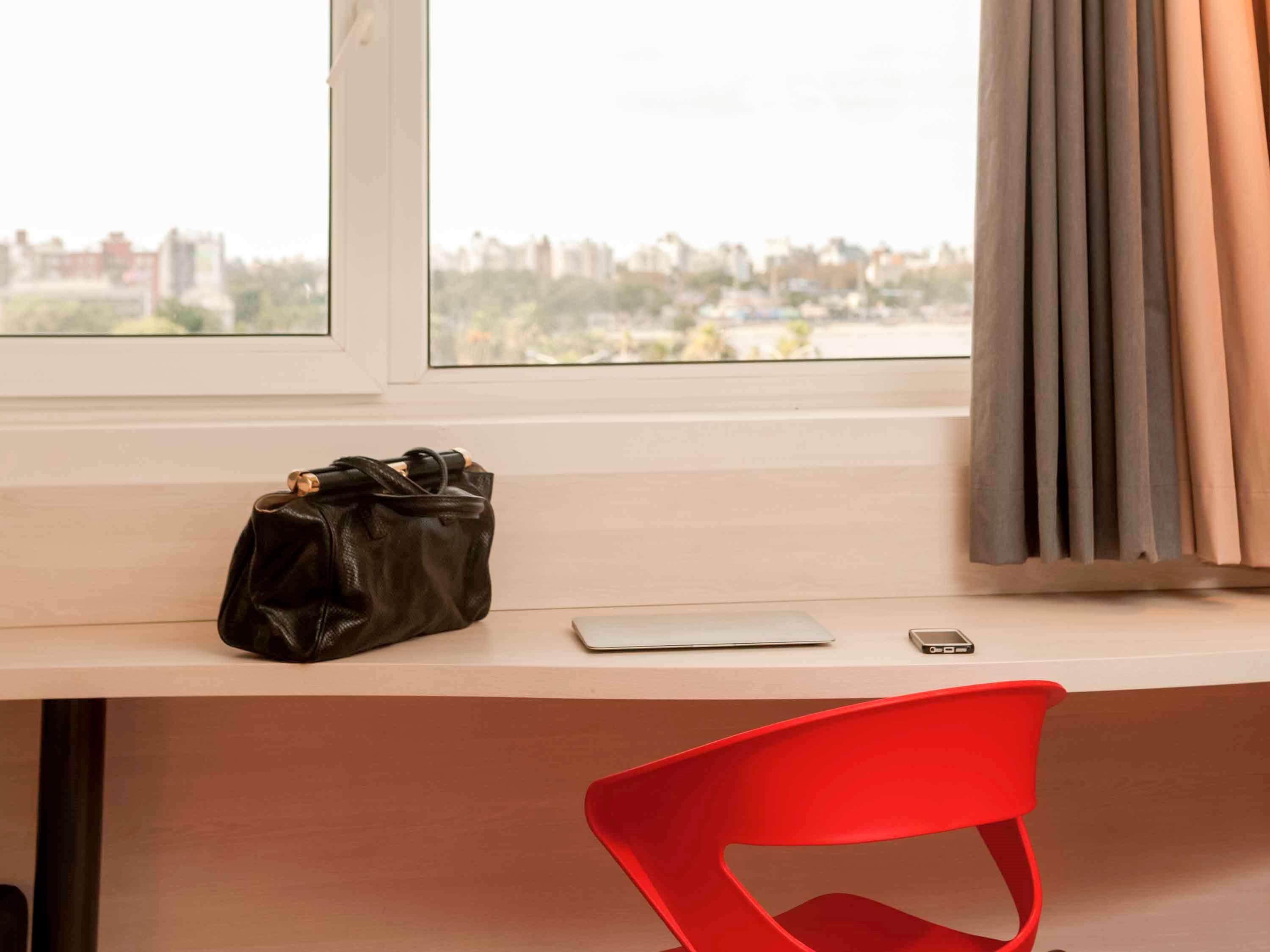 Ibis Rambla 3*