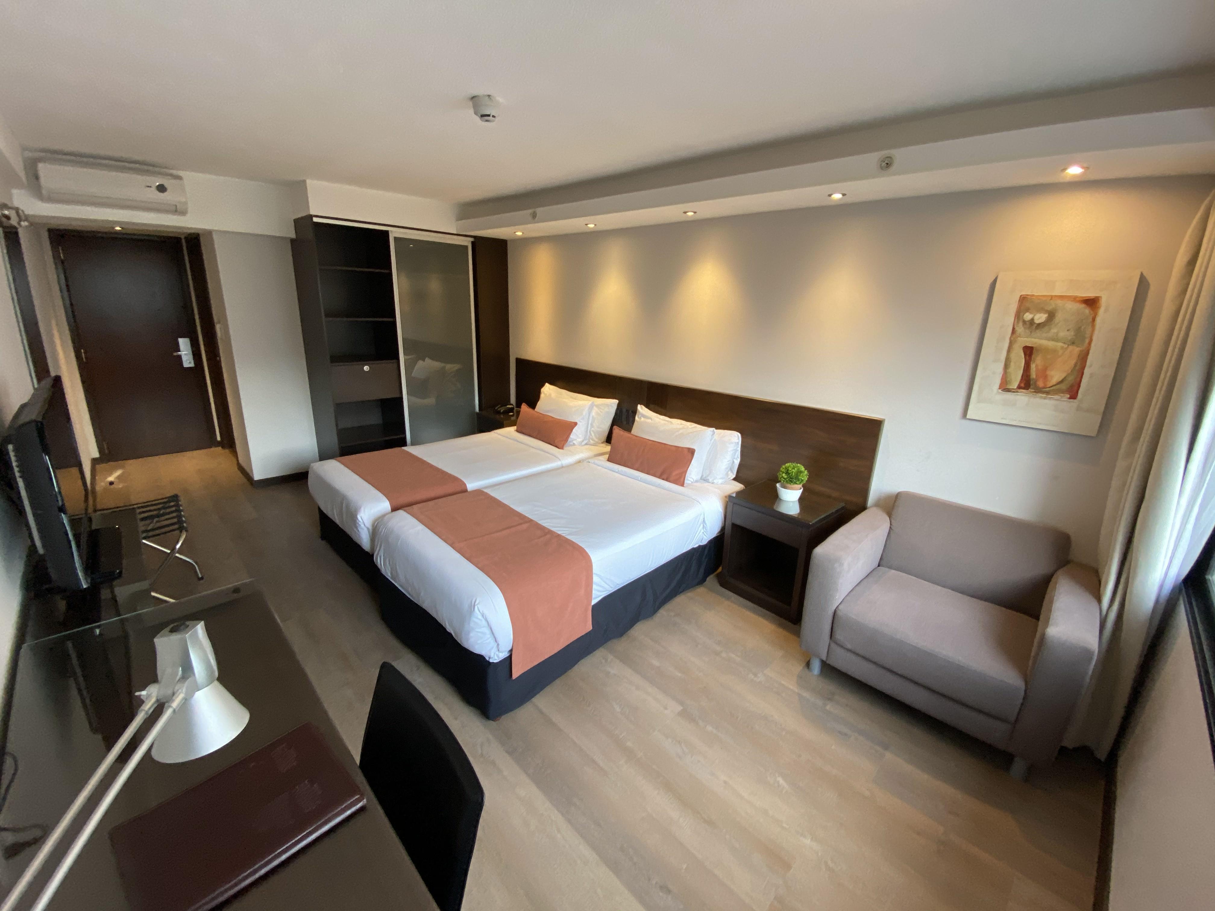 Crystal Tower Hotel 4*