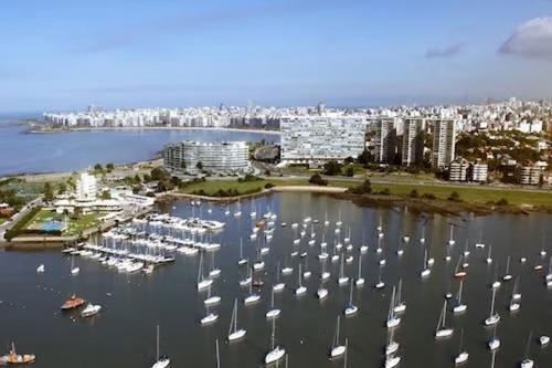 Puerto Del Buceo, En Apartamento Compartido *