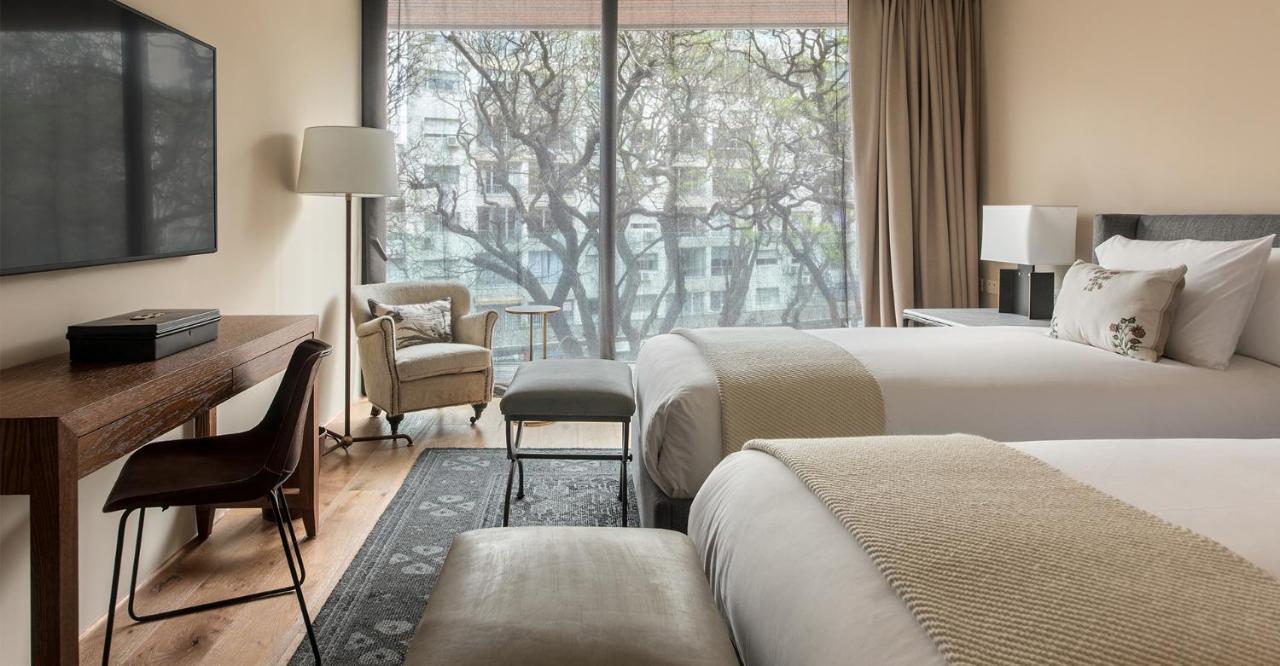 - Leading Of The World 5* Montevideo