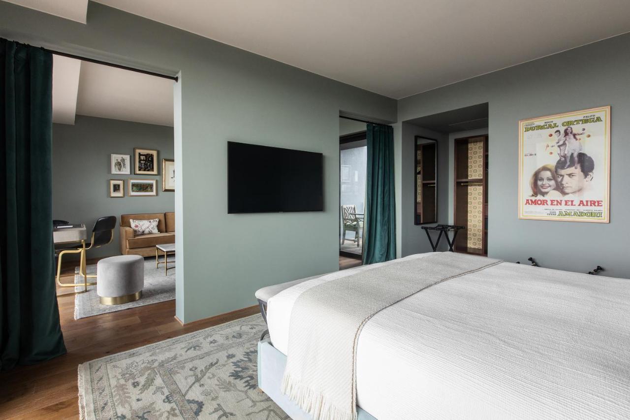 - Leading Of The World Hotel