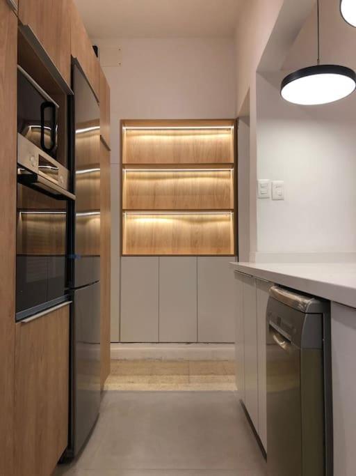 Stylish With Balcony Cozy In Excellent Location Montevideo