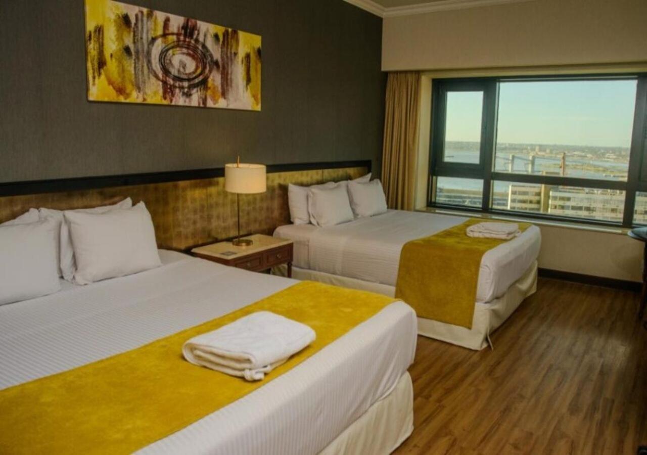 Hotel Radisson Victoria Plaza 5*
