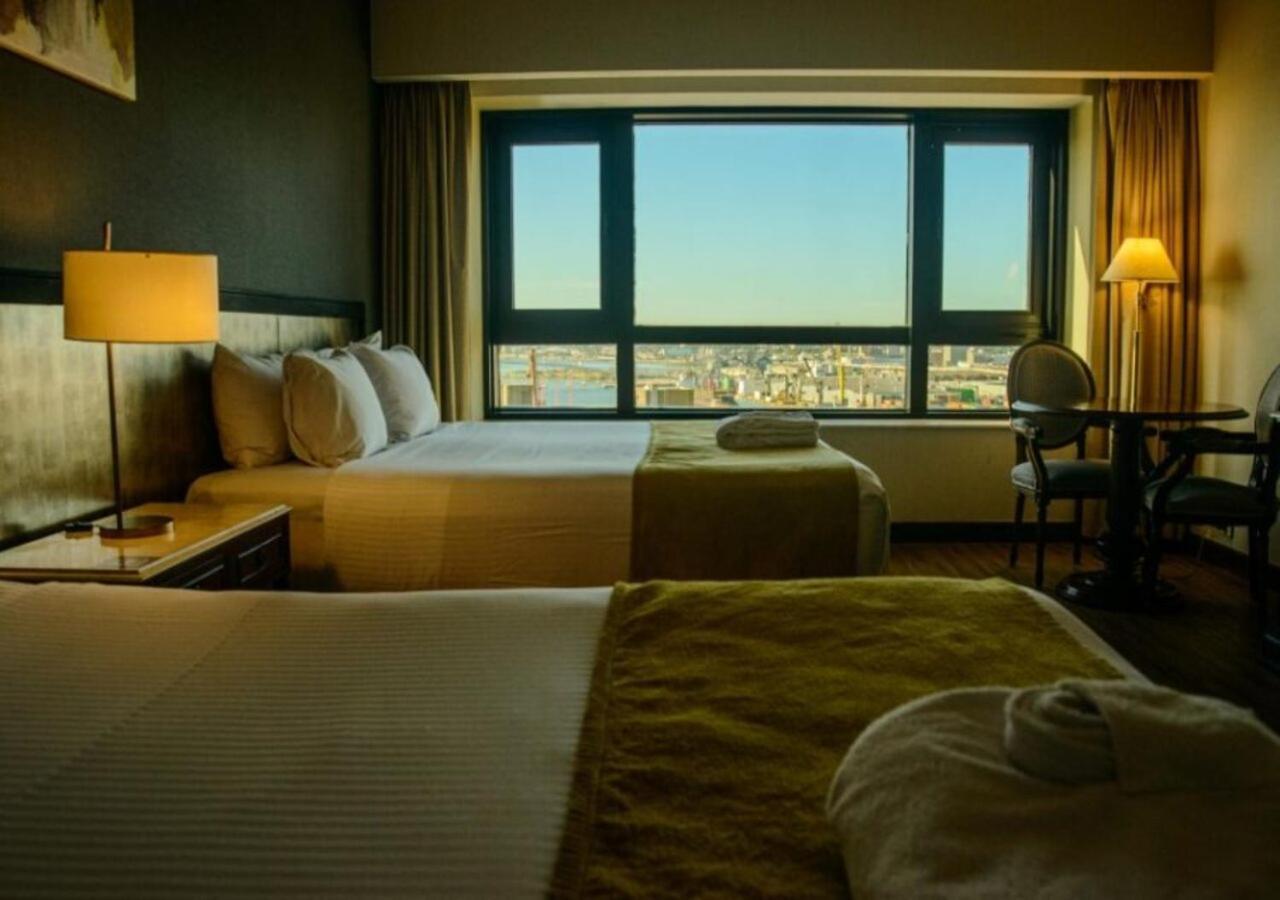 Radisson Victoria Plaza Hotel 5*