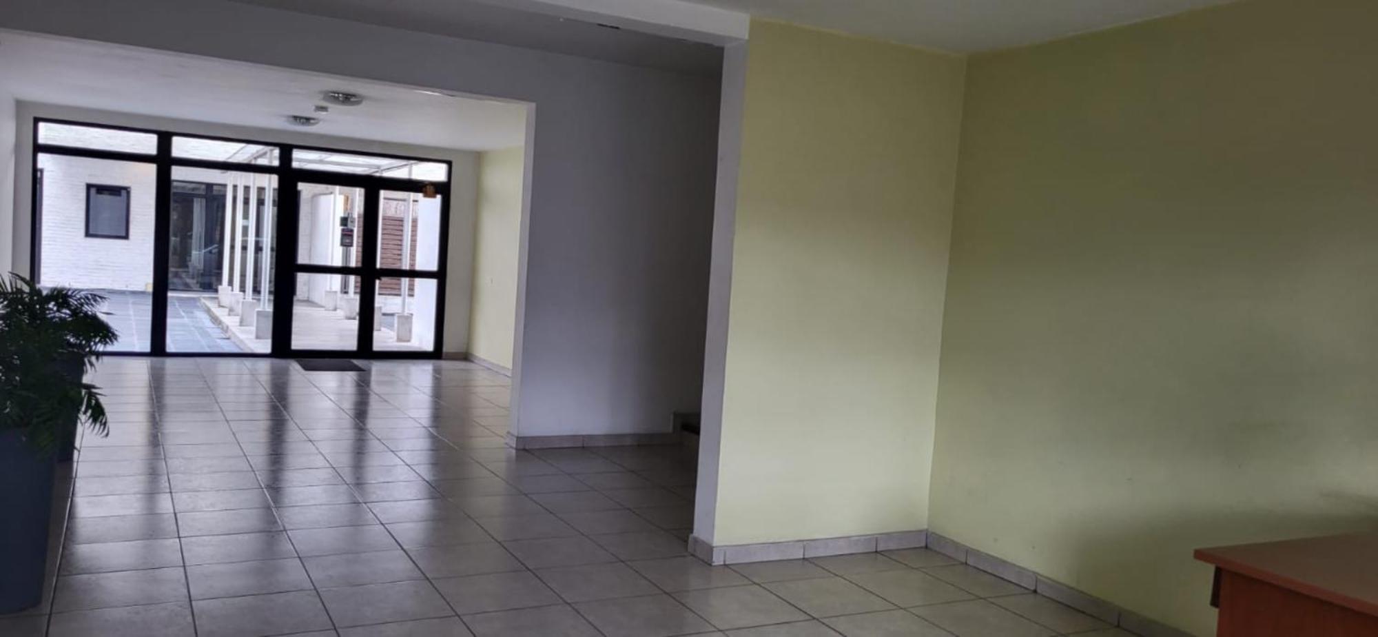 Amplio En Pocitos Apartamento