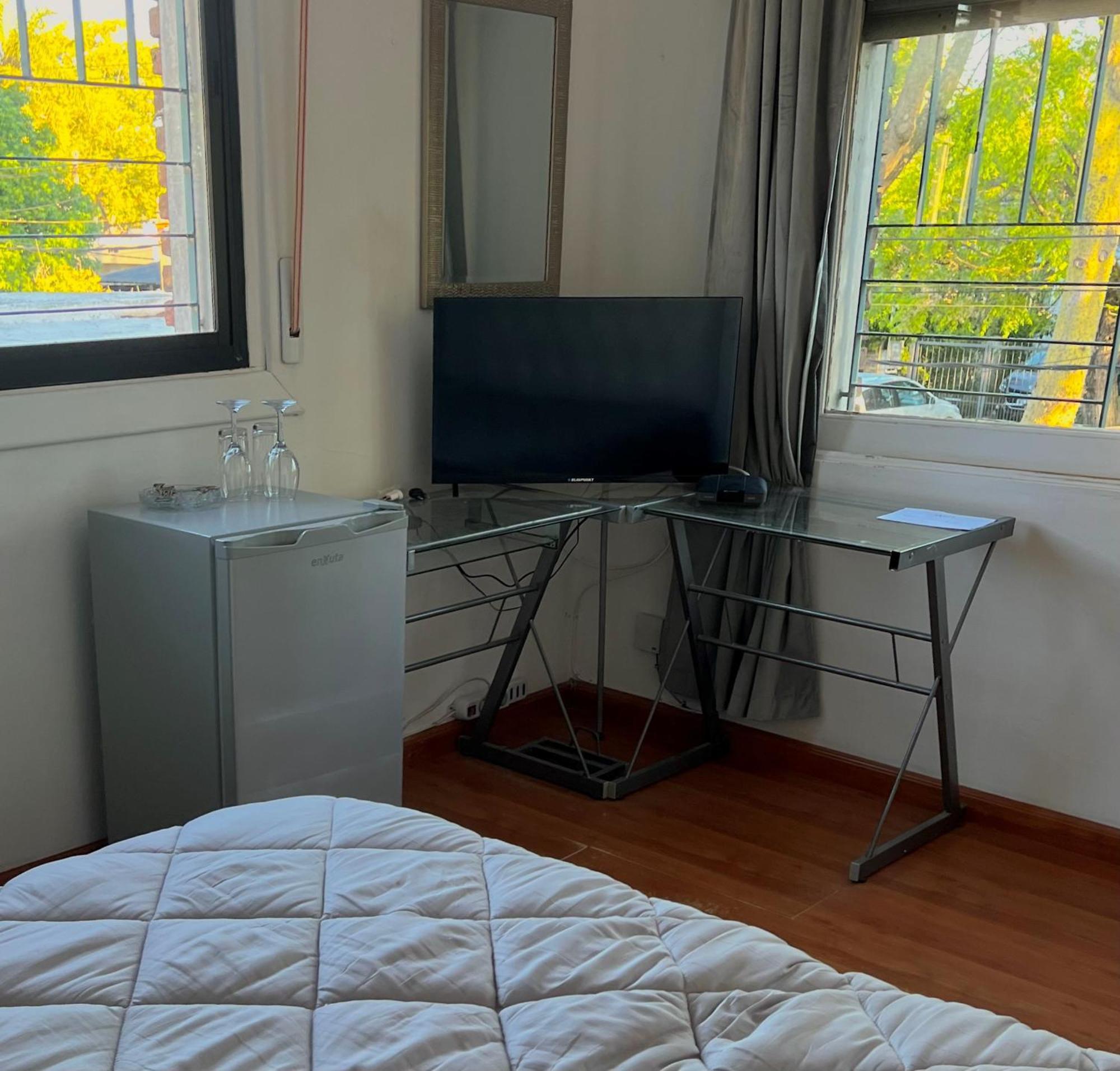 Habitacion En Carrasco, Cerca Del Aeropuerto *