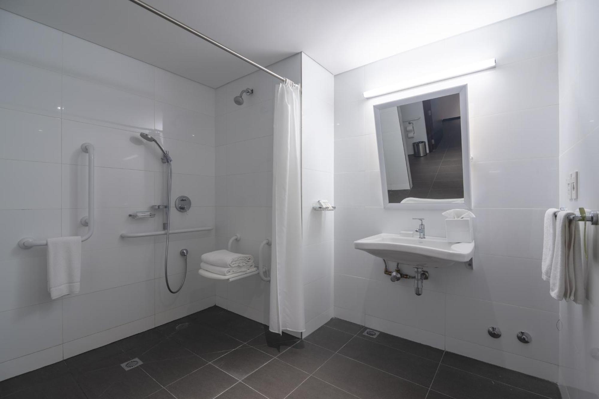 Hilton Garden Hotel 4*