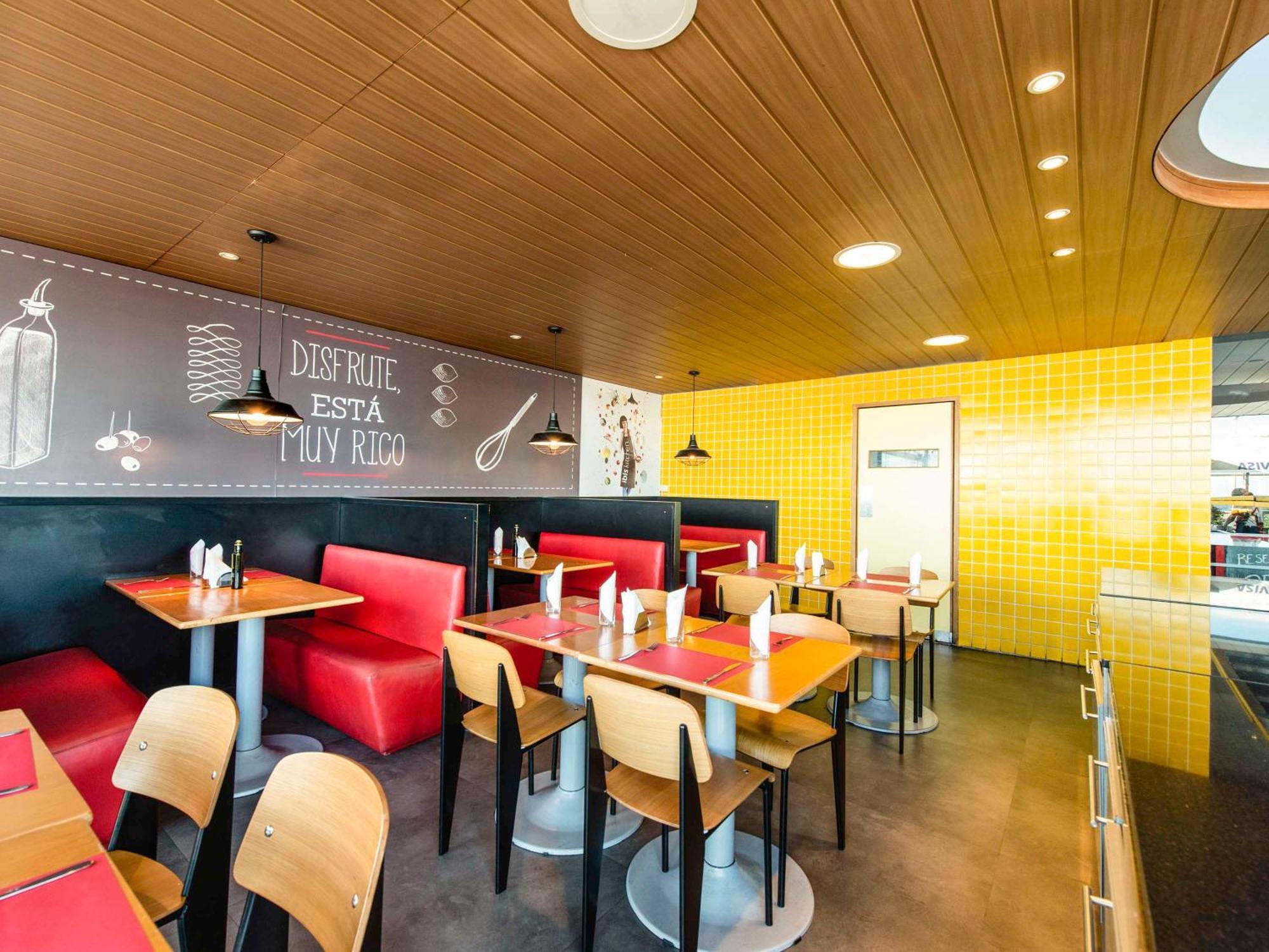 Ibis Rambla Hotel 3*