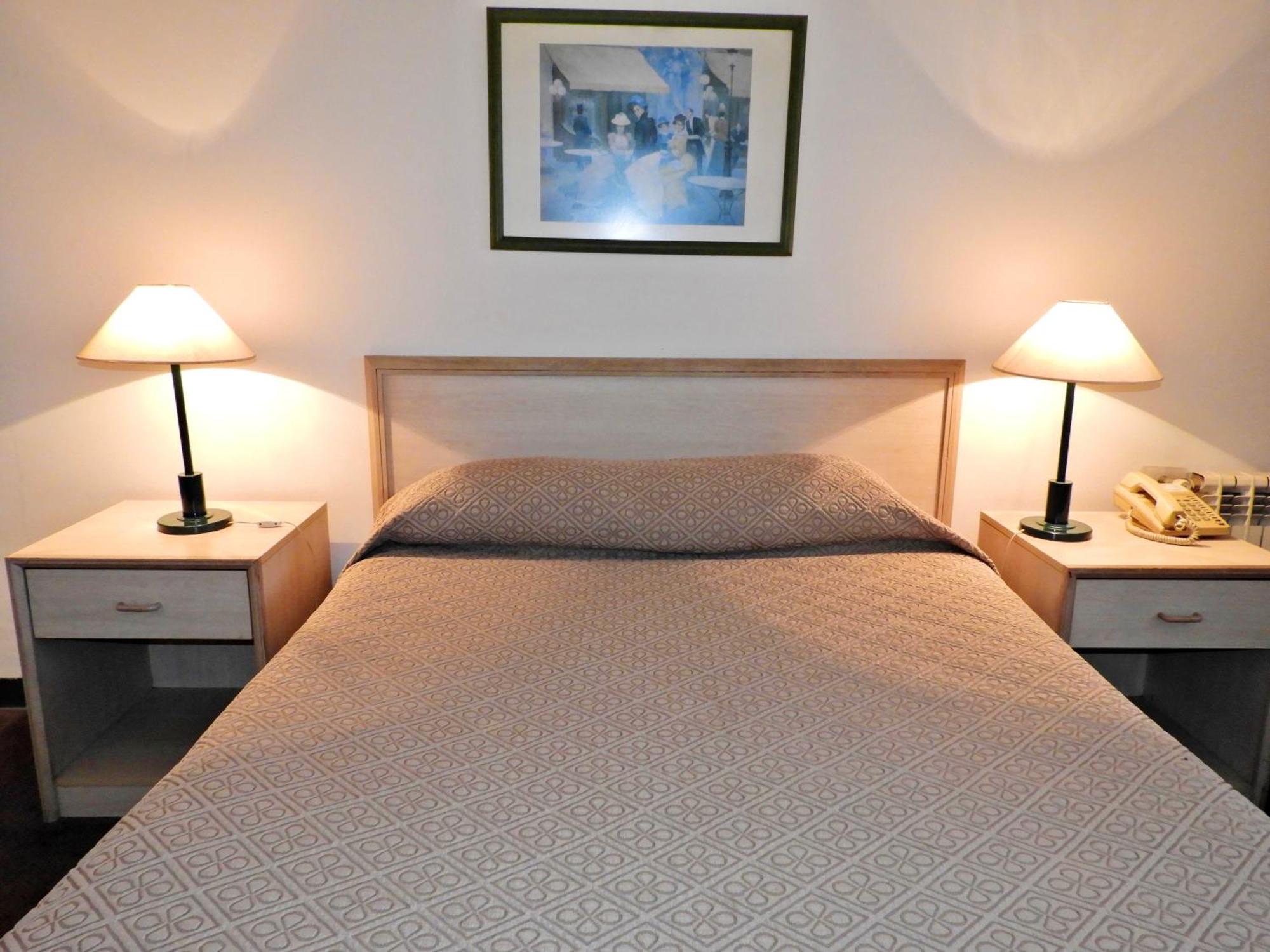 Hotel Tres Cruces 3*
