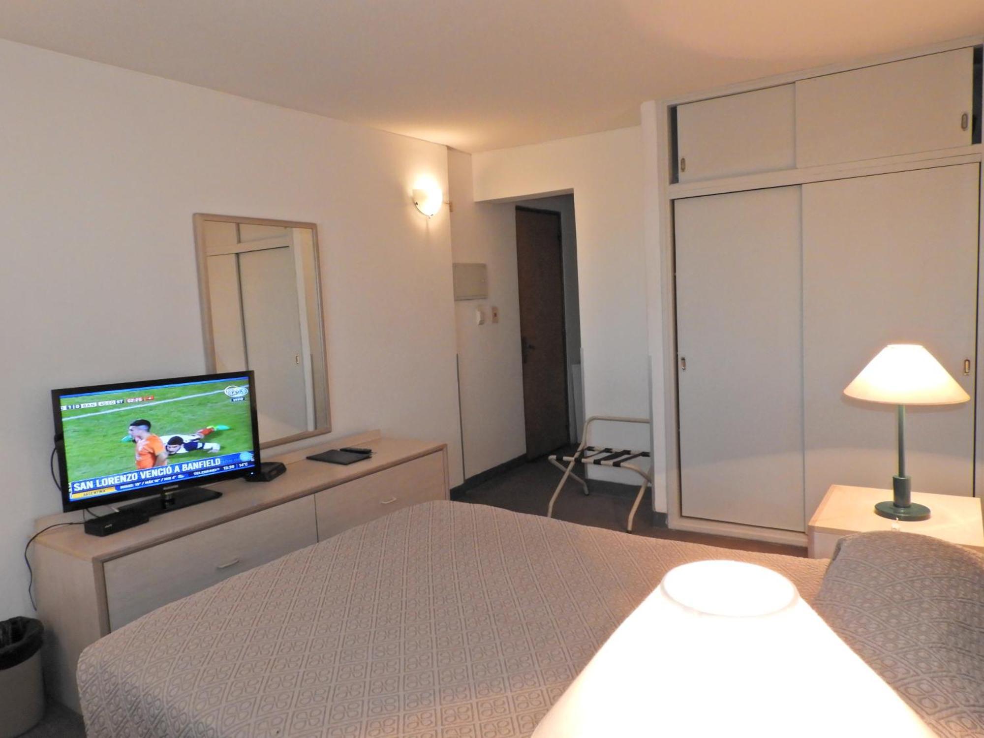 Hotel Tres Cruces Montevideo