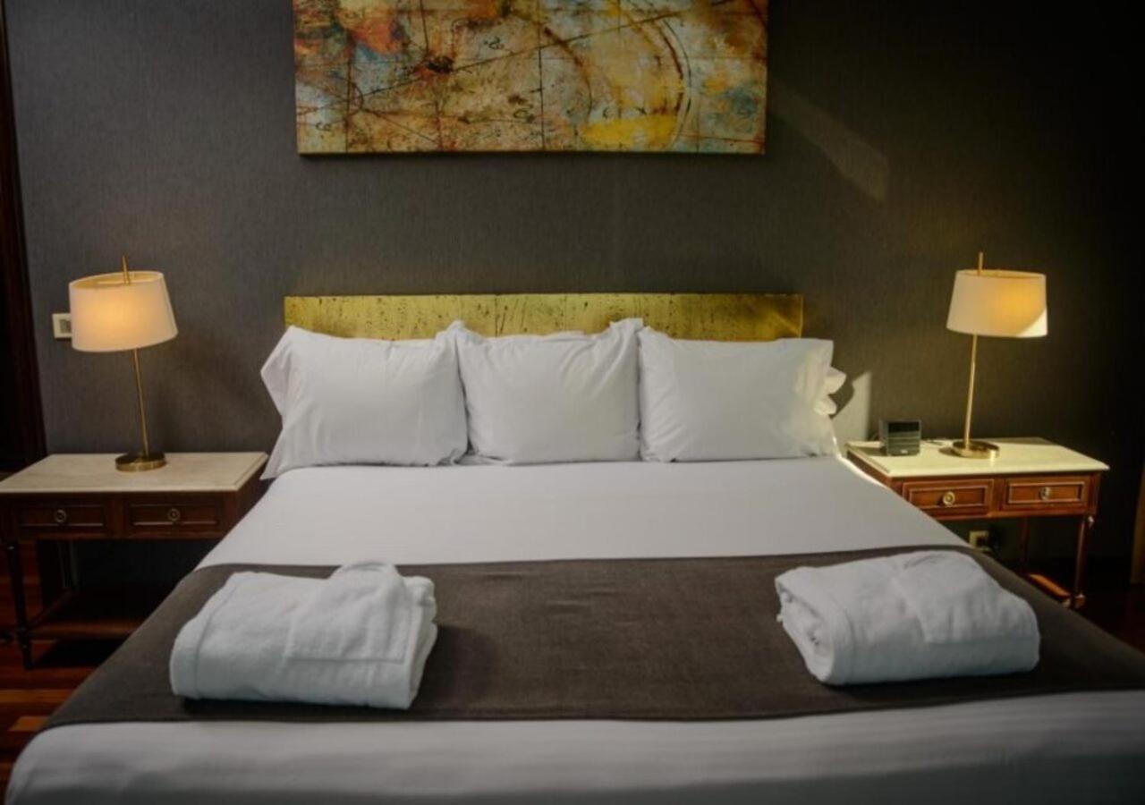 Radisson Victoria Plaza Hotel