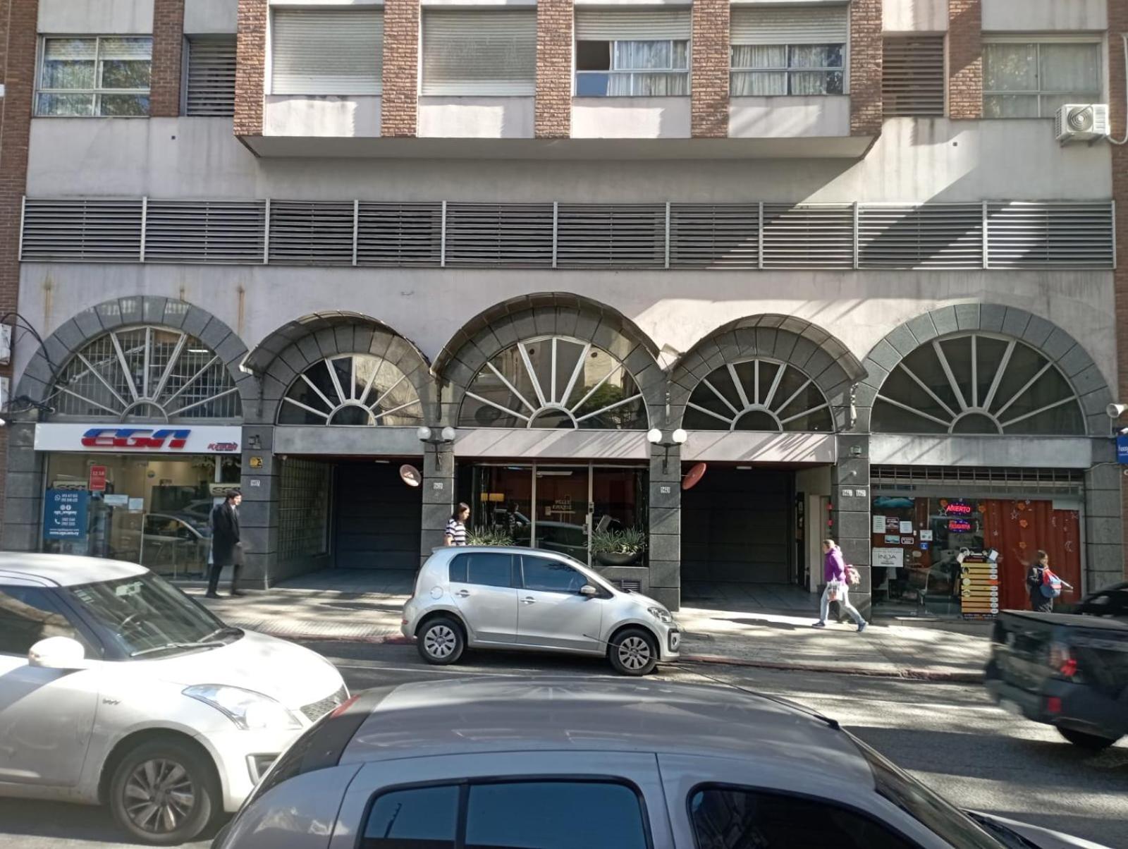 Comodo Centrico Con Garaje *