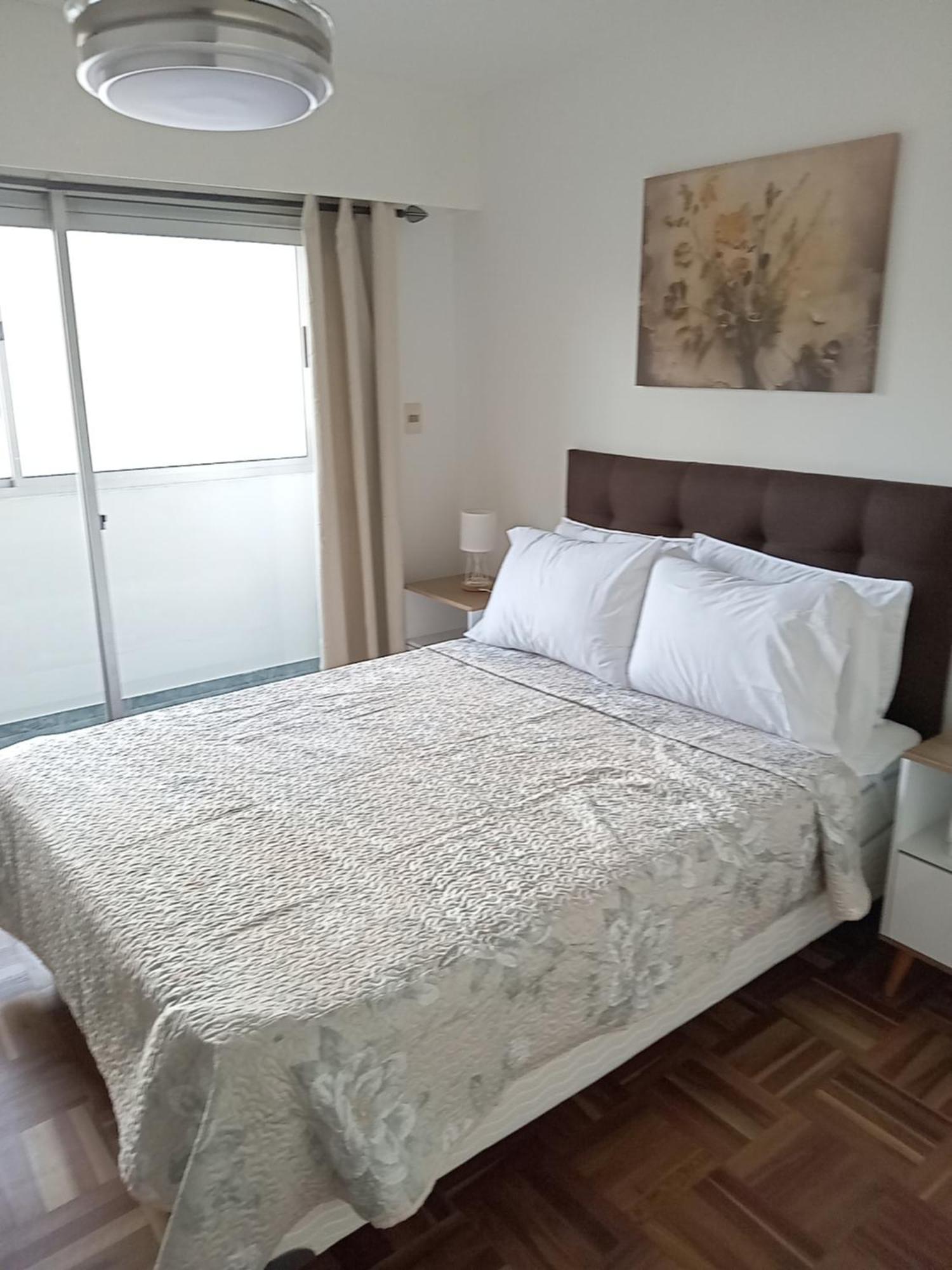 Comodo Centrico Con Garaje Apartamento Montevideo