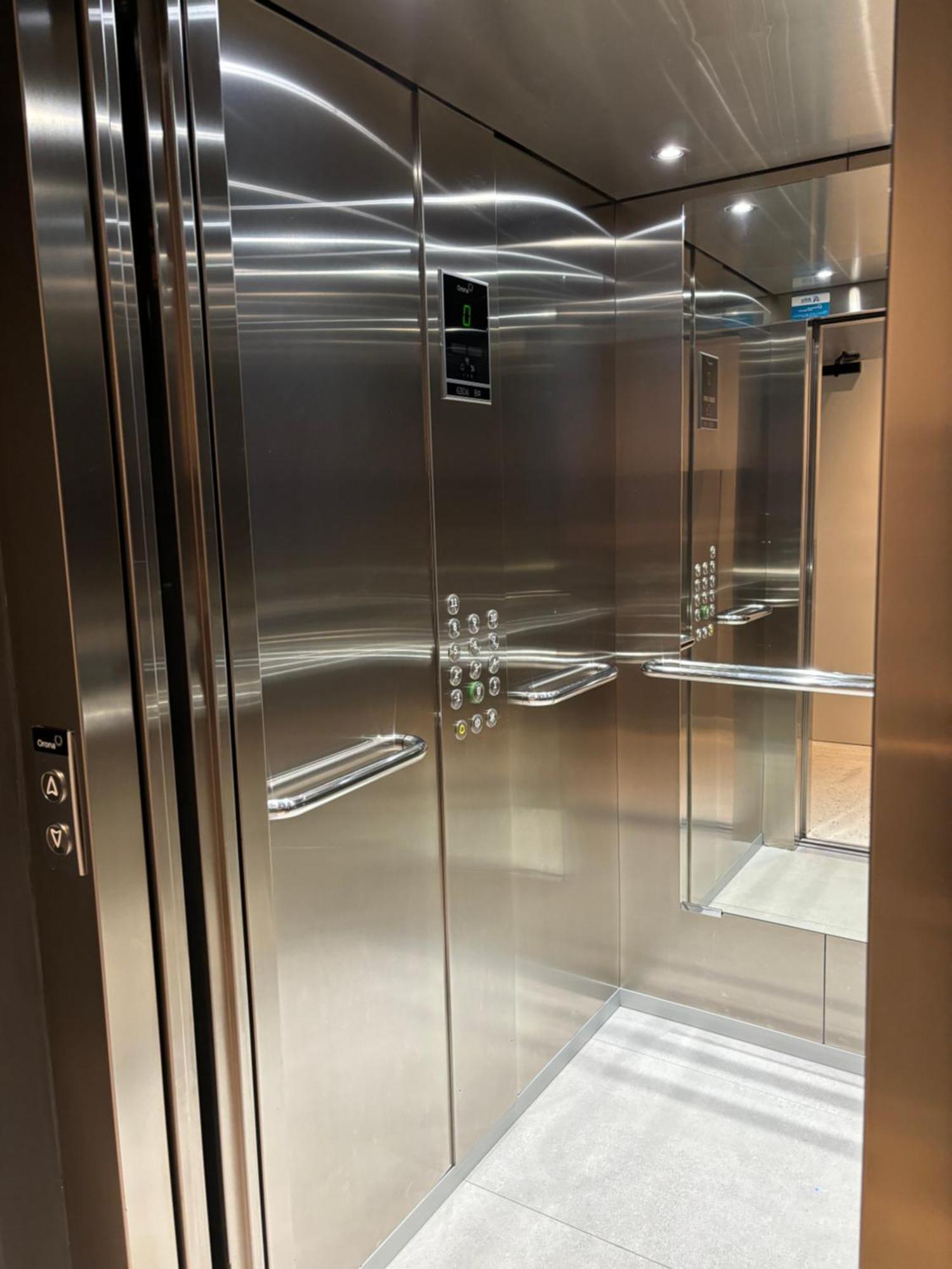 Apartamento De Lujo En Pocitos - Rambla - Playa - Shopping - Wtc