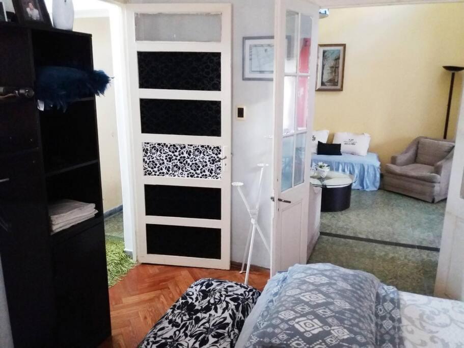 Muy Linda Casa A 1 Cuadra De Terminal De Omnibus Сasa de vacaciones Montevideo