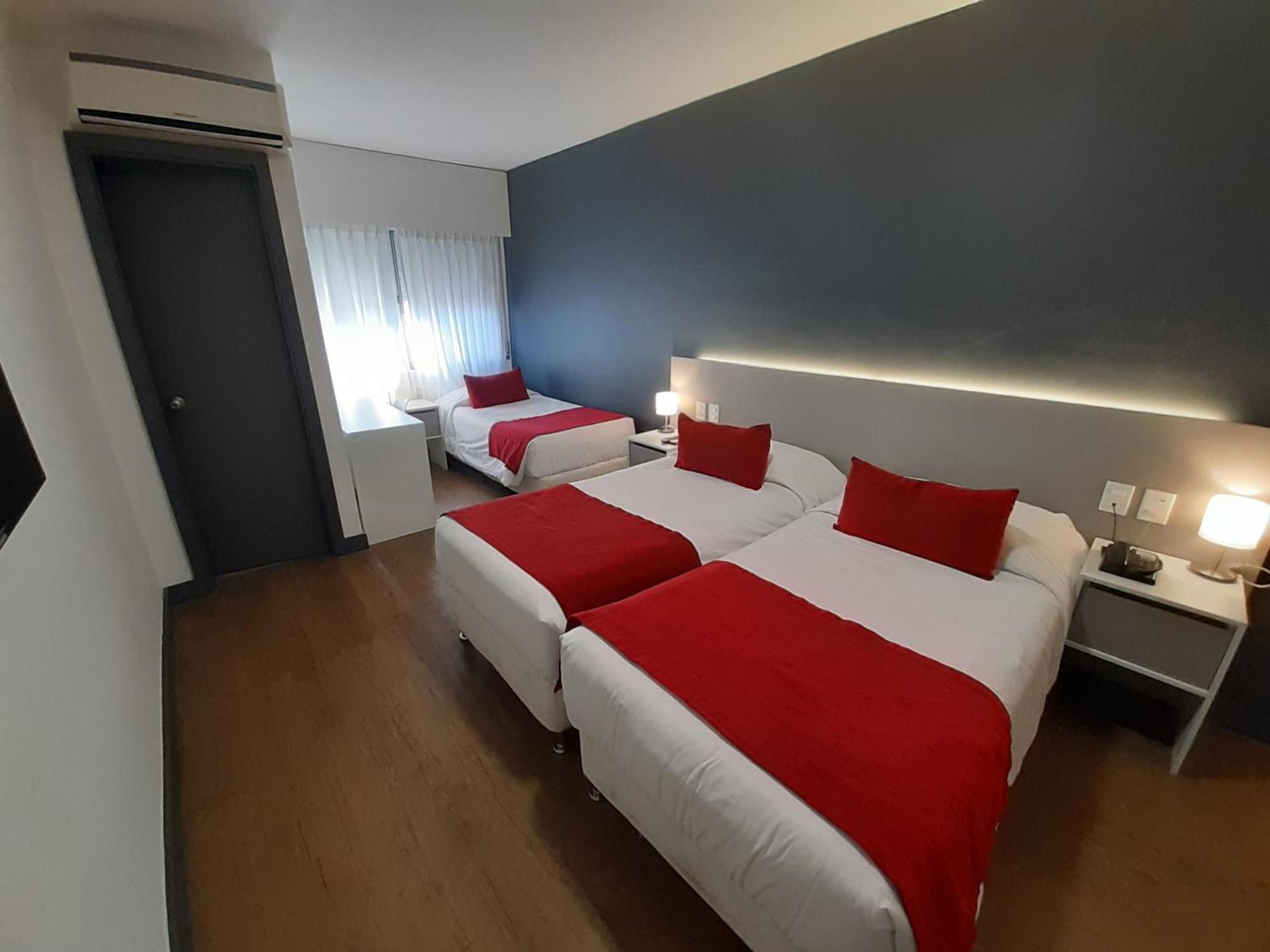 Oxford Hotel 3*