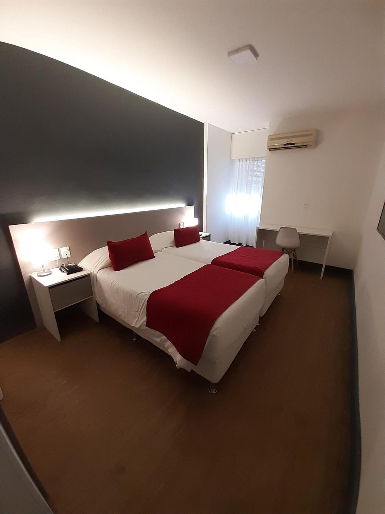 Hotel Oxford 3*