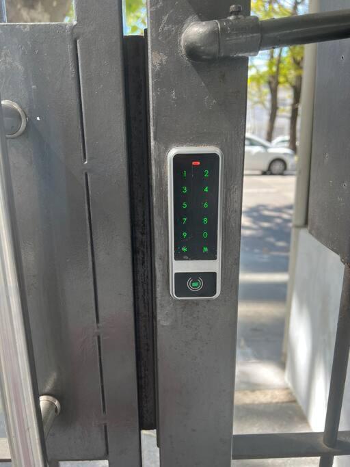 Apartamento Hermoso Y Monoambiente En Tres Cruces