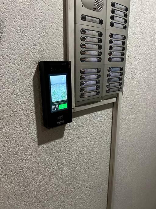 Hermoso Y Monoambiente En Tres Cruces Apartamento Montevideo