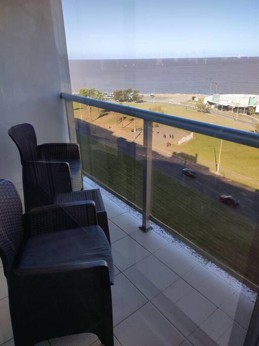 Moderno Apto En Piso 9 Con Vista A Playa Pocitos!