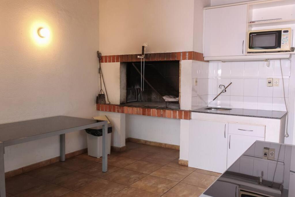 Apartamento Moderno Apto En Piso 9 Con Vista A Playa Pocitos! *