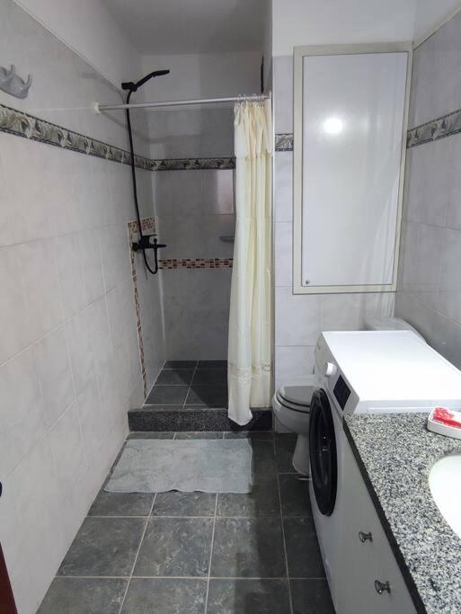 Apartamento Moderno Apto En Piso 9 Con Vista A Playa Pocitos!