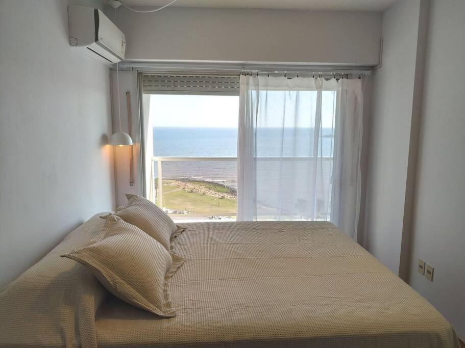 Apartamento Moderno Apto En Piso 9 Con Vista A Playa Pocitos!