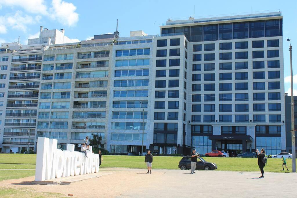 Moderno Apto En Piso 9 Con Vista A Playa Pocitos! * Montevideo