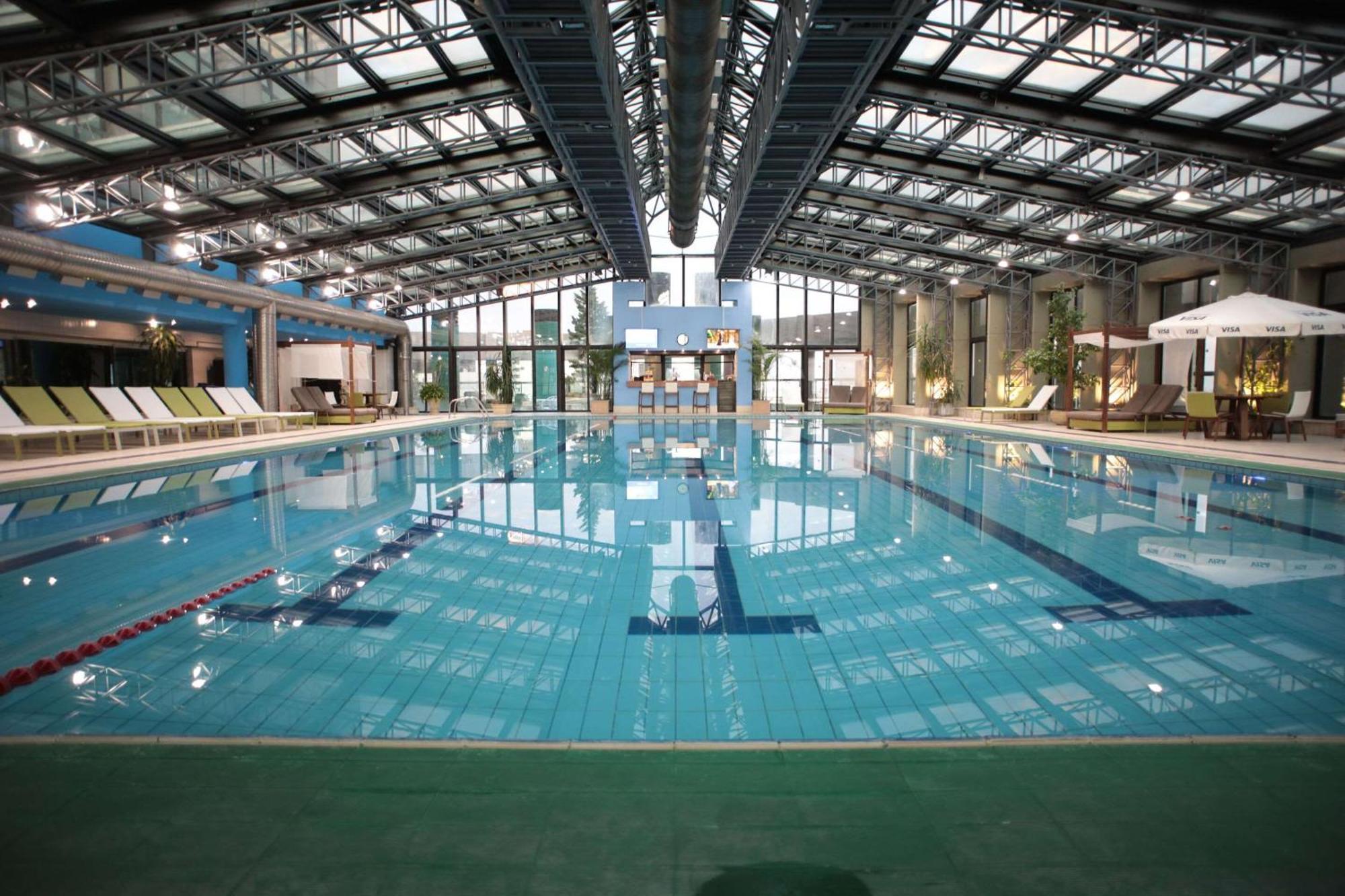 Radisson Victoria Plaza Hotel 5*