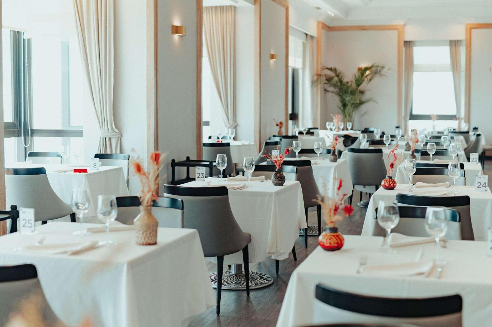 Radisson Victoria Plaza 5*