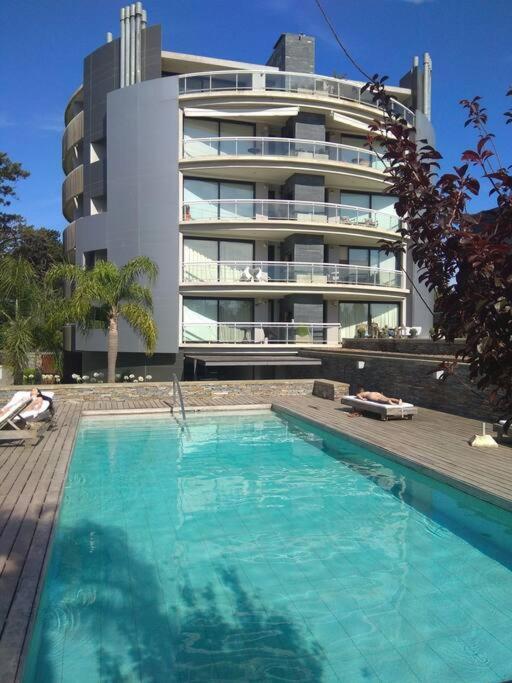 Loop 1d, 80 M2, Parrillero Y Deck En Carrasco * Montevideo