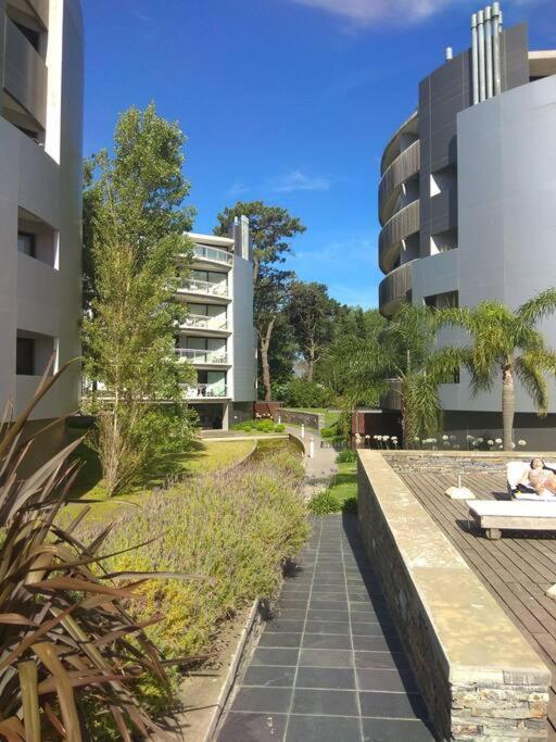 Apartamento Loop 1d, 80 M2, Parrillero Y Deck En Carrasco Montevideo