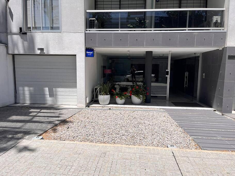 Estupendo Con Parrillero Y Garage * Montevideo