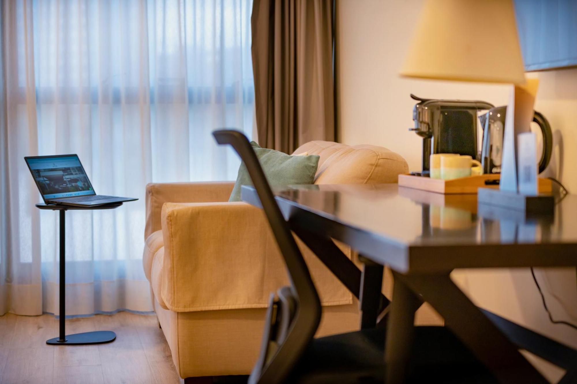 Hotel After 4*