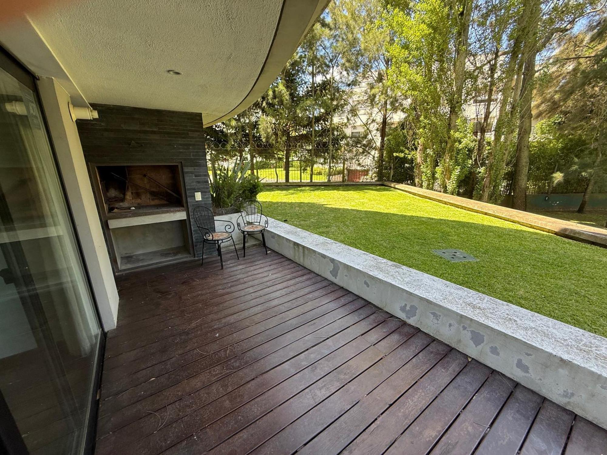 Loop 1d, 80 M2, Parrillero Y Deck En Carrasco *
